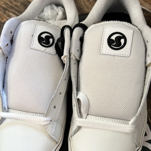 NWT Mens DVS Shoes - Picture 3 of 8